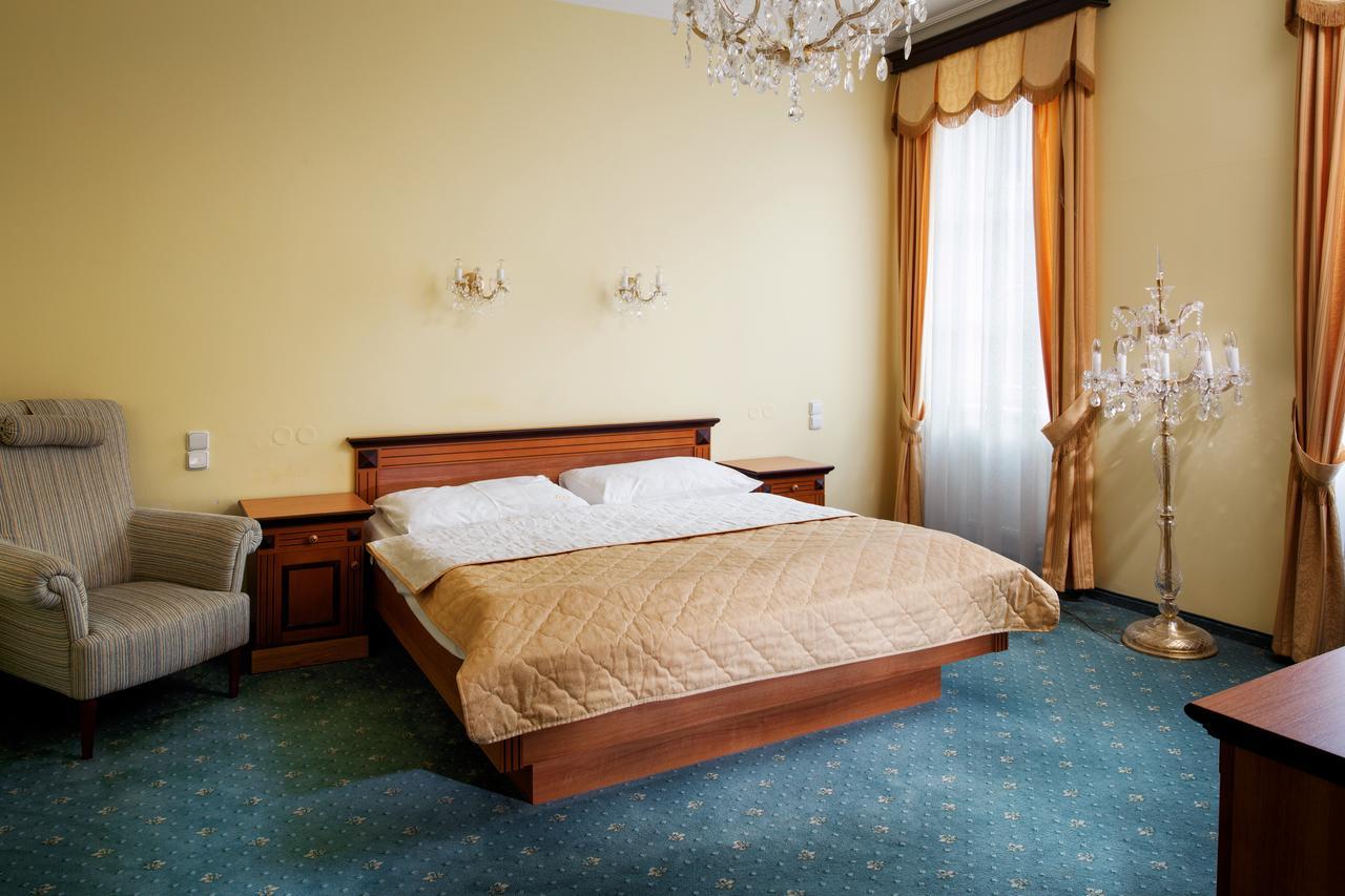 Lazensky Hotel Moskevsky Dvur Karlsbad Exteriör bild