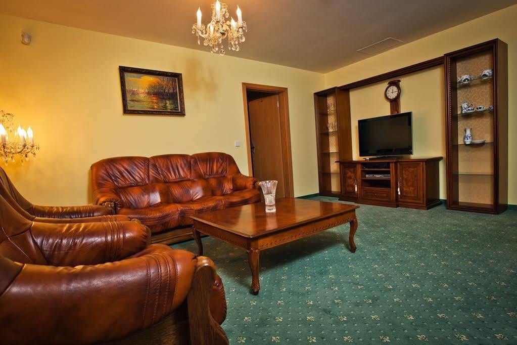 Lazensky Hotel Moskevsky Dvur Karlsbad Exteriör bild