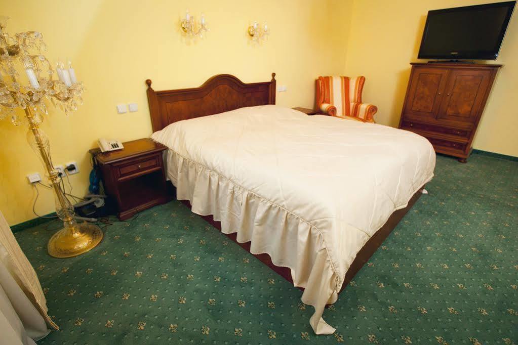 Lazensky Hotel Moskevsky Dvur Karlsbad Exteriör bild